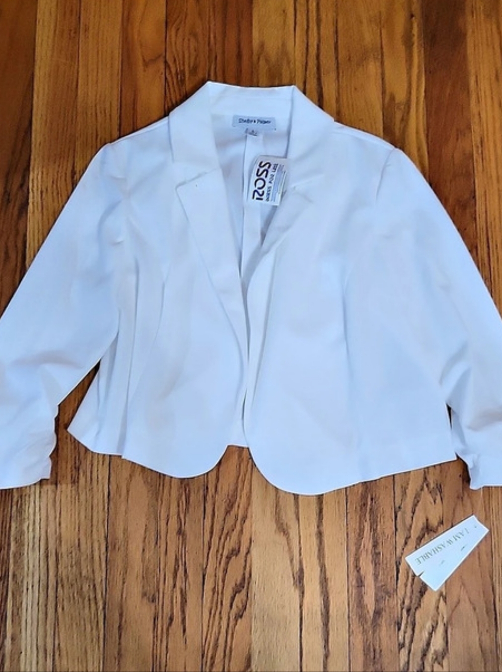 Shelby & Palmer Dress For Less Cropped Blazer in White Size Large NWT